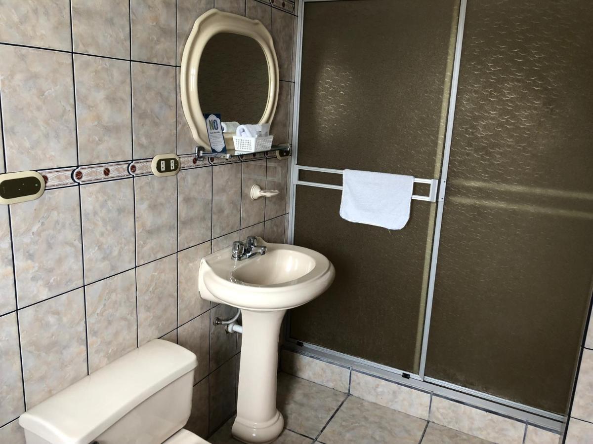 Hotel De Turistas Abancay エクステリア 写真