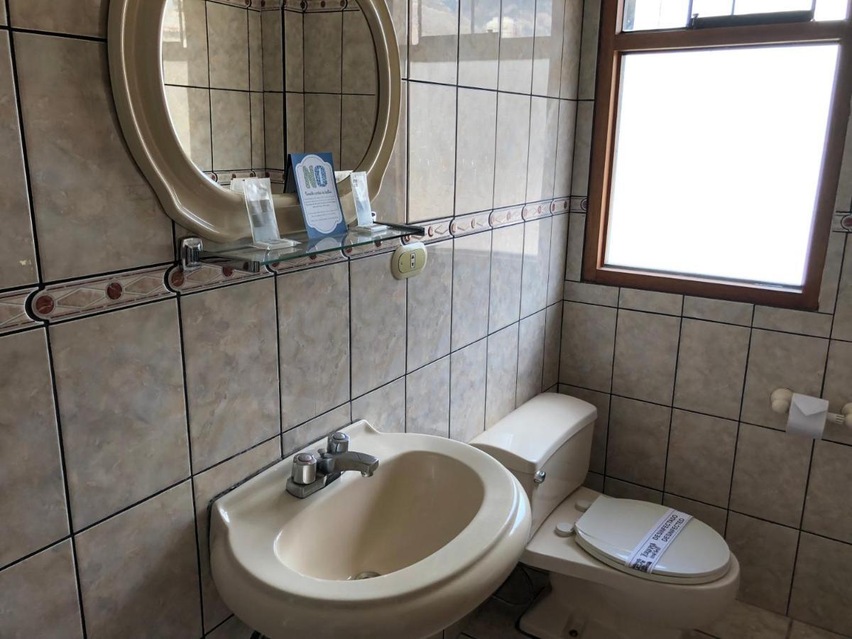 Hotel De Turistas Abancay エクステリア 写真